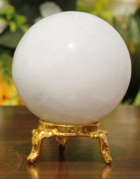 White Aventurine Sphere Ball : 4 to 5 cm with Golden Stand